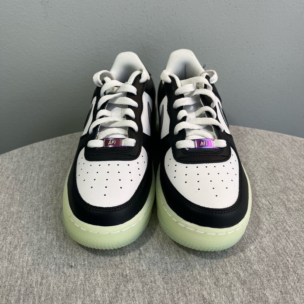 Nike Boys Air Force 1 LV8 (GS) Year Of The Dragon Size 5.5/Women 7 FZ5529-103 - Picture 3 of 10
